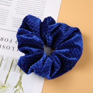 Otoño e Invierno engrosamiento <span class=keywords><strong>de</strong></span> gama alta <span class=keywords><strong>de</strong></span> cabello <span class=keywords><strong>de</strong></span> <span class=keywords><strong>seda</strong></span> azul anillo <span class=keywords><strong>de</strong></span> terciopelo <span class=keywords><strong>Scrunchies</strong></span> para las niñas - Product Image 5