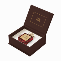 Boîtes d'emballage personnalisées en forme de livre, en papier rigide UV, magnétiques, vides, pour parfums de voiture, avec gaufrage pour Cologne, Parfum et Huiles Essentielles