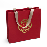 Sacs de shopping en papier de luxe personnalisés avec logo doré rouge pour boutique, avec poignées