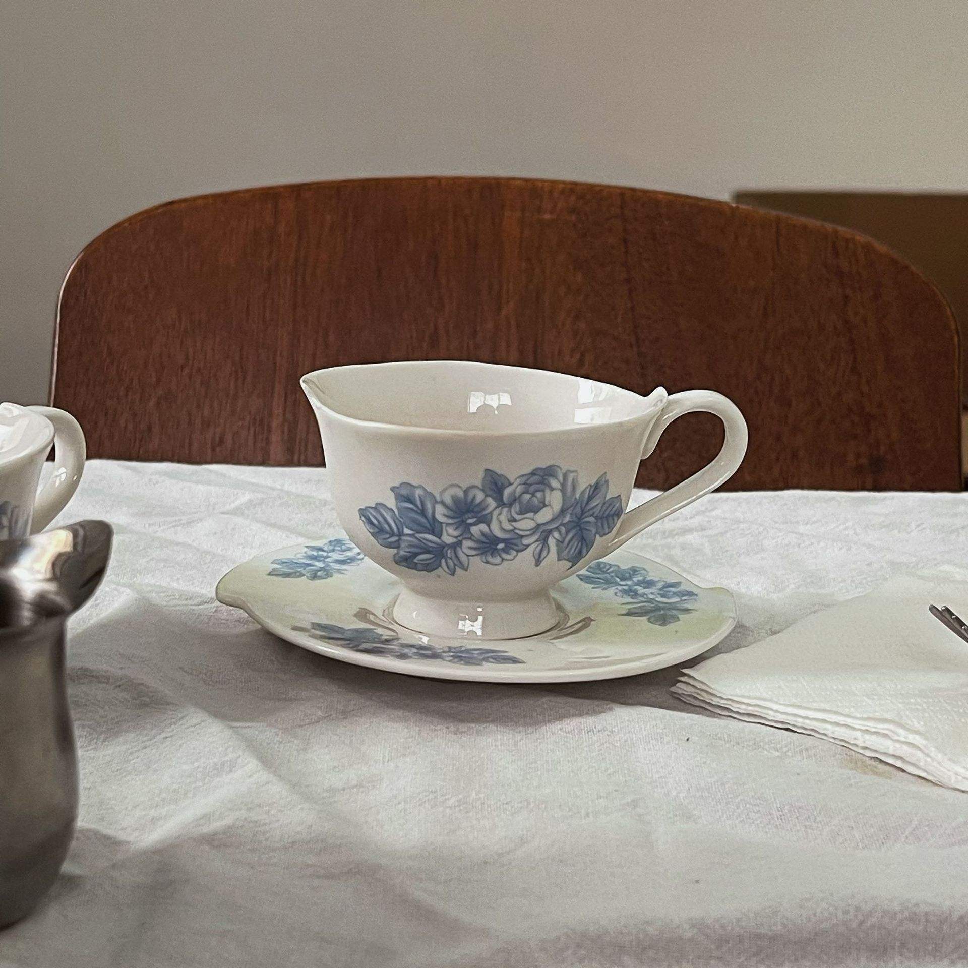 ถ้วยดอกไม้และจานรอง100มล