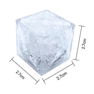 Bán buôn tùy chỉnh vuông nước kích hoạt không thấm nước nhựa tái sử dụng nhấp nháy ánh sáng lên LED ICE CUBE cho đồ uống cocktail Bourbon - Product Image 6