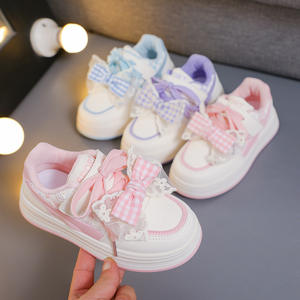 รองเท้าผ้าใบเด็กผู้หญิงน่ารักสไตล์ใหม่สำหรับฤดูใบไม้ผลิและ2025รองเท้ากีฬาลำลองสีขาวขนาดใหญ่ปานกลางสำหรับพื้นรองเท้าวัสดุ PU - Product Image 5