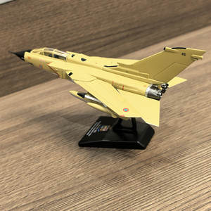 Kits d'avions miniatures 1:100, modèle d'avion en métal pour collectionneurs, modèle d'avion de chasse Tornado, avion de combat - Product Image 3