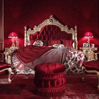 Elegantes französisches Luxus-Kingsize-Bett mit geschnitztem Holz und gepolstertem Kopfteil, Vintage-Master-Schlafzimmermöbel