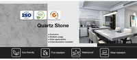 Dalle de quartz veiné or sur base blanche haute brillance, résistante à l'usure, pour la décoration intérieure de salles de bain et de maisons