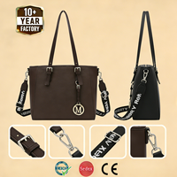 Sac fourre-tout en cuir PU marron personnalisable WKP4797 WEEKS avec bandoulière réglable et breloque logo - Sac à main grande capacité pour femme OEM/ODM