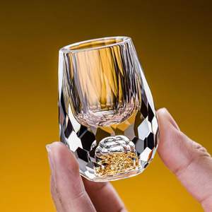 Vaso de chupito personalizado de 15 ml con base gruesa y boca pequeña, con detalles en lámina dorada, creativo, para tequila, licor, vodka, accesorios para fiestas y vino. - Product Image 3