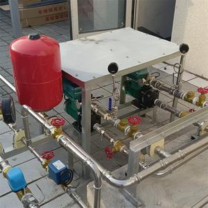 Collecteur solaire à tube de cuivre avec revêtement Al-SS-Cu à trois cibles pour systèmes d'eau chaude industriels et commerciaux - Product Image 2