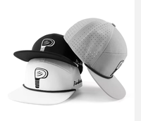 Gorra de Béisbol Personalizada BSCI de Alta Calidad, 7 Paneles, Visera Plana, Orificios Cortados con Láser, Cierre de Cuerda, Logotipo Bordado en Poliéster, Impermeable y Perforada