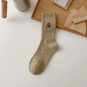 Chaussettes en coton avec logo brodé en usine, chaussettes brodées personnalisables, haute qualité, vente en gros - Product Image 6