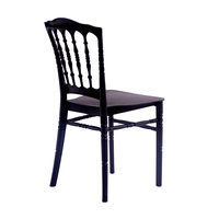 Chaise empilable en plastique pour l'extérieur bon marché d'usine pour le mariage Chaises en plastique blanc pour la fête de l'événement