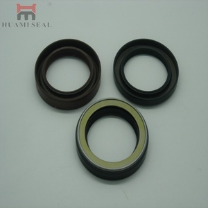 ซีลน้ำมัน 4260561 สำหรับปั๊มหลักของรถขุด - Product Image 3