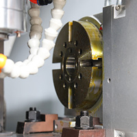 Centre d'usinage vertical VMC 640 automatique 3 axes / 4 axes