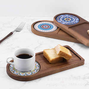 Plateau de service en bois massif avec porte-gobelet pour le petit-déjeuner, le café, le thé, le pain, les pâtisseries, motif en bois, forme irrégulière - Product Image 4