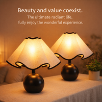 Lampe de Chevet Créative en Bois Massif avec Base en Forme de Boule, Abat-jour en Tissu Noir, Interrupteur Filaire E27, pour Salon, Salle à Manger et Bureau