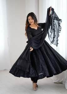 Tela Anarkali de la Mejor Calidad en Color Negro, Georgette Fox Puro y Suave con Bordado de Lentejuelas Lukhnawi, Precio al por Mayor - Product Image 2