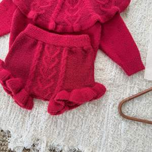 2025 Fashion Autumn and Winter Christmas Red Baby Girl Suit Round Neck Sweater <strong>Ruffle</strong> Top + <strong>Ruffle</strong> <strong>Shorts</strong> 2 Pieces Set - Product Image 5