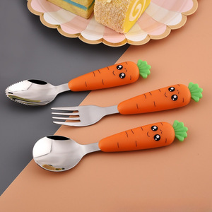 Cà rốt thiết kế thiết lập dao kéo cho trẻ em cấp thực phẩm Silicone 304 thép không gỉ ngắn xử lý bé muỗng ngã ba cho ăn uống tại nhà - Product Image 2