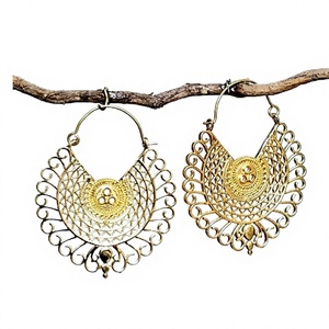 Boucles d'oreilles créoles rondes SC Fashion pour femme, bijoux de mariage, boucles d'oreilles en laiton couleur or, vente chaude - Product Image 3