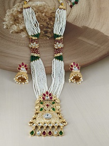 Ensemble de bijoux de mode à forte demande pour le mariage et la fête disponible à un prix abordable pour l'exportation en gros - Product Image 2