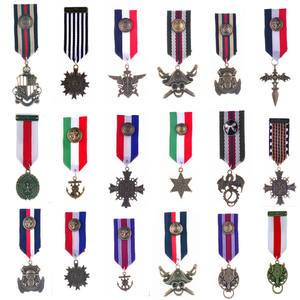 Medalla Vintage Británica Chapada en Aleación de Zinc - Estilo Académico Moderno de la Marina, Unisex, para Blazers, Regalos Promocionales - Product Image 2