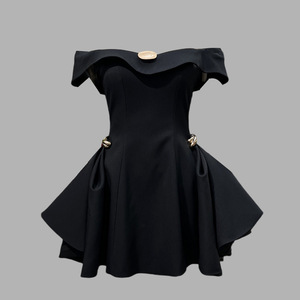 Nouvelle mode été 2025 Robe haut de gamme à épaules dénudées, taille cintrée, couleur unie, sexy et séduisante, <span class=keywords><strong>jupe</strong></span> courte pour femmes - Product Image 6