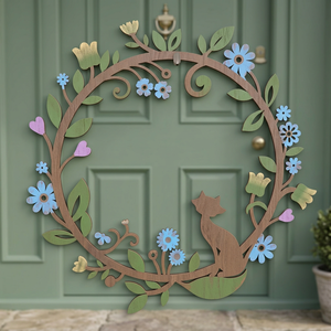 Corona de metal rústica con flores azules y hojas verdes, hecha a mano, decorativa, de forma redonda, sin iluminación, diseñada para uso en interiores. - Product Image 3