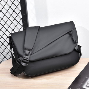 Nouveau Sac Décontracté Grande Capacité Homme en <span class=keywords><strong>Film</strong></span> Mince, Sac Bandoulière Unique Tendance pour Sports de Plein Air en <span class=keywords><strong>Film</strong></span> PU - Product Image 2