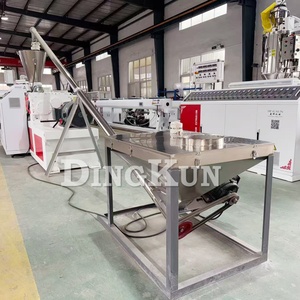 Machines de production de profilés en plastique, machines de fabrication de profilés PVC, ligne d'extrusion de profilés PVC pour clôtures/bordures/fenêtres - Product Image 2