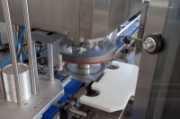 Chaîne de machines de remplissage automatique multi-têtes pour bonbons, fèves de chocolat et granulés en bouteilles, pour petites entreprises