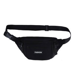 Witte unisex crossbodytas voor heren met ritssluiting, anti-diefstal canvas heuptas voor telefoon. - Product Image 4