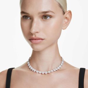 Collection <span class=keywords><strong>Ariana</strong></span> Grande : Parure de bijoux pour femme en cristal transparent et perles, finition rhodiée, avec colliers, boucles d'oreilles et bracelets - Product Image 5