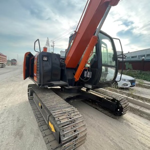 Excavatrice sur chenilles hydraulique Hitachi ZX70-5A d'occasion, idéale pour la construction, compatible avec les mini-excavatrices Hitachi ZX70, ZX75, ZX120, ZX200 d'occasion - Product Image 3