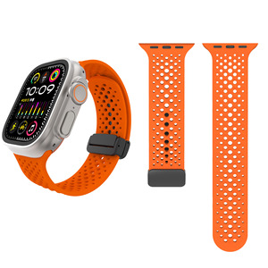 Bracelet de montre en silicone à boucle magnétique ventilée, compatible avec Apple Watch Ultra 9876543210 séries SE - Product Image 1