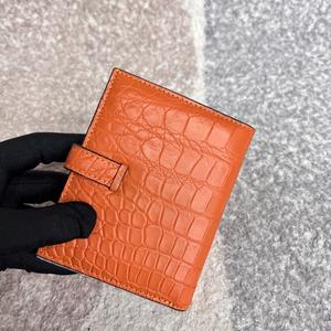 Cartera Corta de Cuero Genuino de Cocodrilo con Cierre Plegable, Múltiples Ranuras para Tarjetas y Diseño Portátil para Uso Unisex - Product Image 6