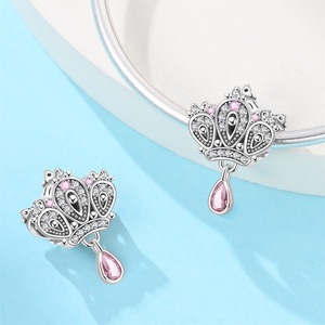 Abalorios de cobre plateado con circonitas cúbicas para pulseras DIY, diseño de corona de princesa y pastel de cumpleaños - Product Image 5