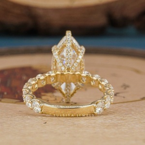 Bagues en diamant de haute joaillerie, fabriquées avec une attention méticuleuse aux détails, présentant de magnifiques diamants étincelants - Product Image 3