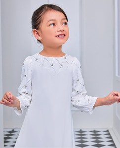 Vente en gros OEM Malaisie <span class=keywords><strong>Kurung</strong></span> pour enfants en mousseline de soie, vêtements musulmans, <span class=keywords><strong>Baju</strong></span> <span class=keywords><strong>Kurung</strong></span> moderne pour enfants - Product Image 2