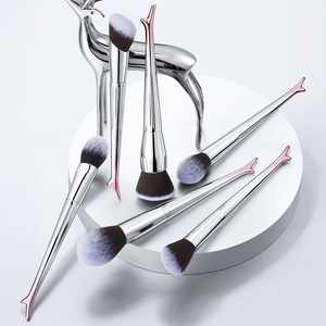 Apsara Deer, Nuevo Diseño, Juego de 10 Brochas de Maquillaje Profesionales de Pelo Sintético de Lujo - Product Image 3