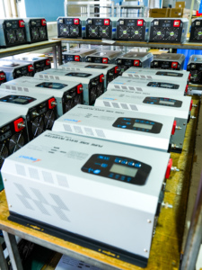 Off lưới lai biến tần 1kw <span class=keywords><strong>2kw</strong></span> 3KW 4Kw 5KW 6KW năng lượng mặt trời điện <span class=keywords><strong>inversor</strong></span> DC 24V 48V để AC 110V 220V tần số thấp - Product Image 3