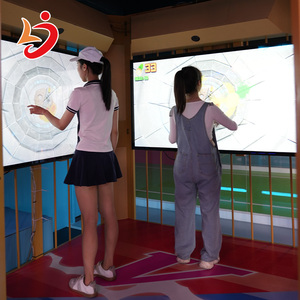 Équipement de parc d'attractions intérieur FEC, marque LJ, jeu d'arcade interactif à monnayeur, modèle Cage 2P Compétition, nouveau design, anglais - Product Image 1