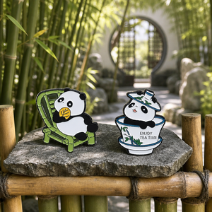 Lot de 2 épingles en émail mignonnes motif panda, design chaise en bambou et tasse à thé, broche culture chinoise, cadeau pour les amateurs de panda et de thé, vente en gros - Product Image 2