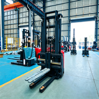 Penumpuk Pallet Elektrik High Lift 5.5m Walkie 1.5-2 Ton Lithium-Ion Tipe Stand-on dengan Guardrail, Bersertifikasi CE ISO
