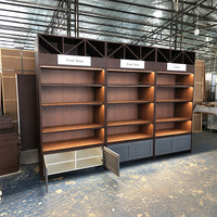 Vitrine à boissons alcoolisées, présentoir de vente au détail, éclairage LED, décoration personnalisée, design sur mesure, robuste et durable, présentoir à boissons alcoolisées