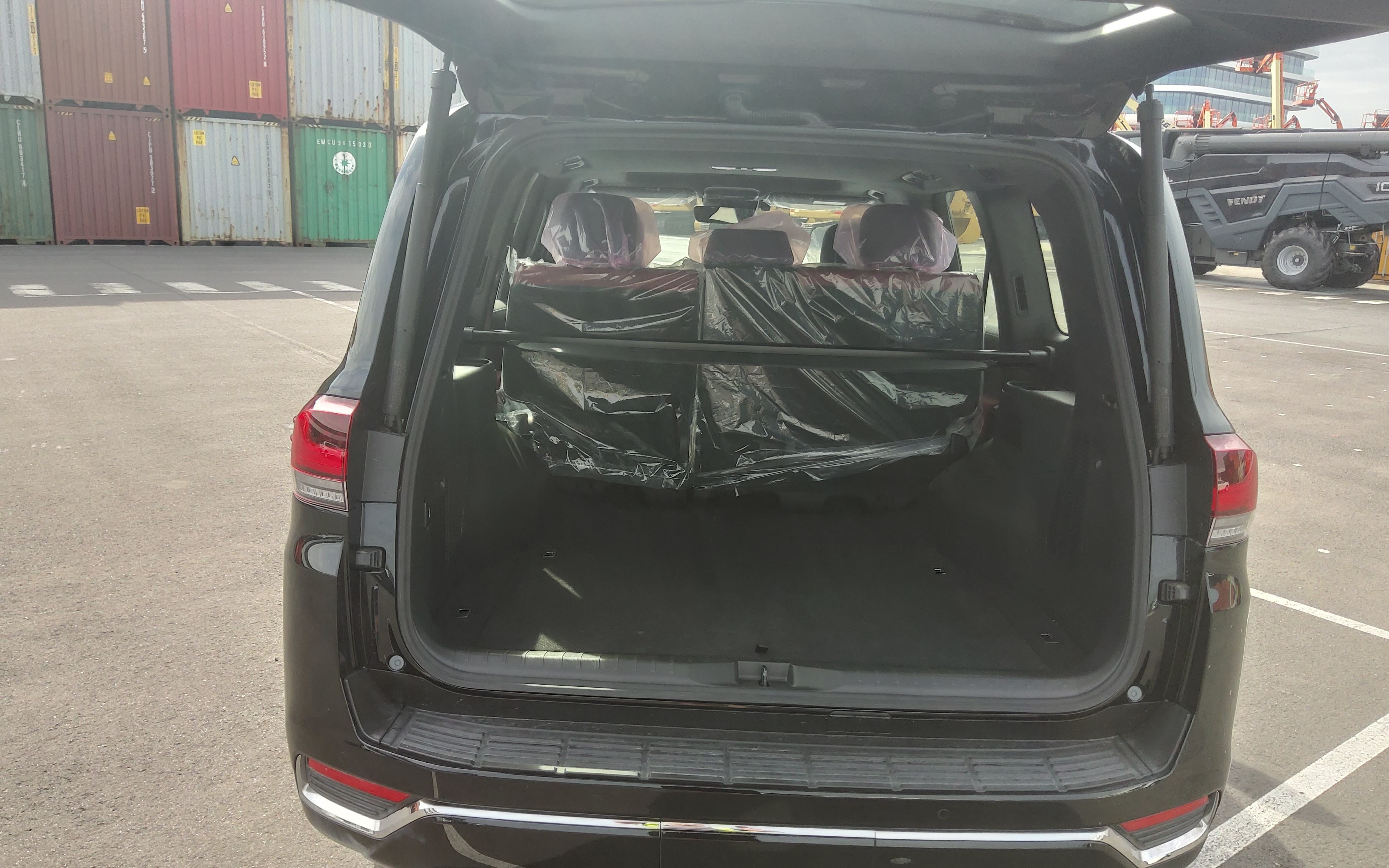 Yes Toyota Land Cruiser 300 V6 VXR - 5 Seaters, Diesel Turbo