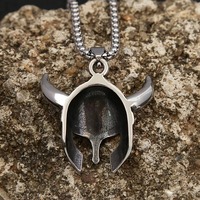 Yunnique – pendentif casque Viking en acier inoxydable pour hommes, collier avec motif de nœud celtique, chaîne de 60cm, bijoux cadeau
