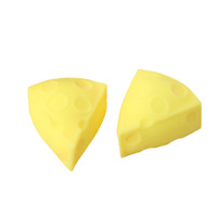 Jouets anti-stress en caoutchouc souple en forme de triangle de fromage Kawaii pour enfants