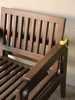 Canapé-lit moderne minimaliste en bois massif, revêtement en cuir, coussin moelleux, structure ergonomique robuste pour salon et chambre à coucher