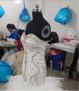 Robes de mariée scintillantes et tendance en strass, style queue de poisson glamour, pour le marché africain (vente en gros et au détail) - Product Image 2