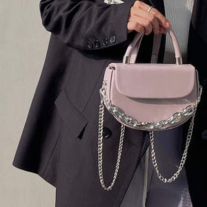 Bolso de Mano de Moda para Mujer, Alta Calidad, PU, Cadena, Asas, Cierre Magnético, Estilo Femenino, Todas las Temporadas, 19x6.5x13.5cm, Tanjing - Product Image 3